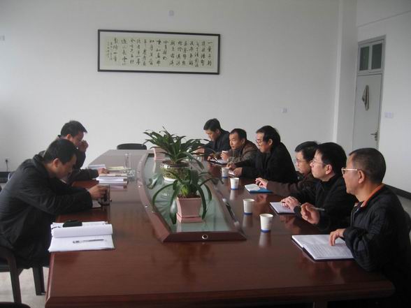 任柏强校长来樱花小说
检查指导安全工作