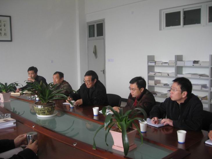 任柏强校长来樱花小说
检查指导安全工作